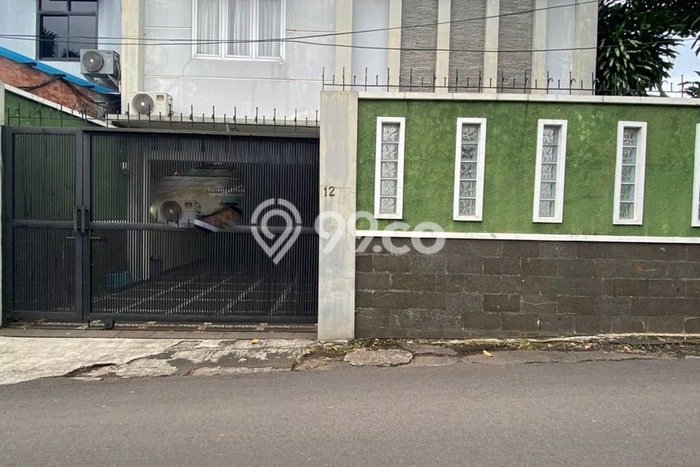Rumah Bagus Siap Huni Di Mampang Prapatan Luas 200m2 Lokasi Strategis Rumah Bagus Siap Huni Di Mampang Prapatan Luas 200m2 Lokasi Strategis