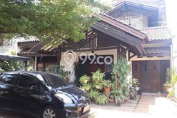 Rumah Mewah Dijual LT 338m2 di Kramat Jati, Jakarta Timur Rumah Mewah Dijual LT 338m2 di Kramat Jati, Jakarta Timur