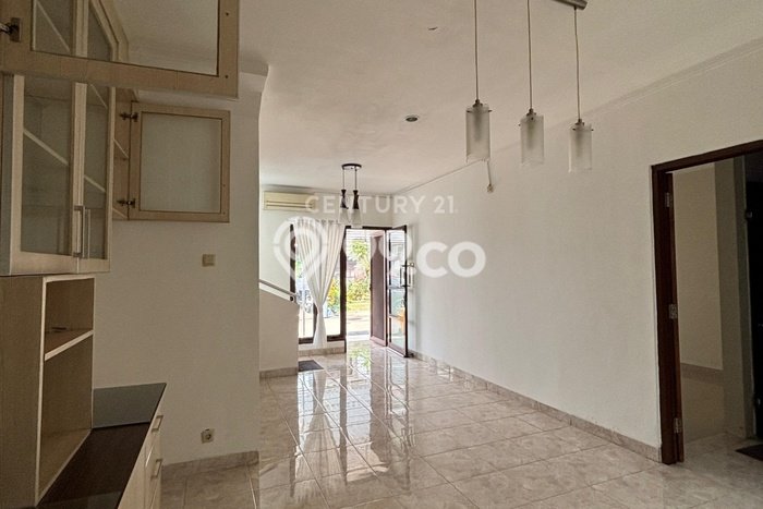 Hunian Nyaman Asri 3 KT Siap Pakai di Bintaro Tangerang Selatan Hunian Nyaman Asri 3 KT Siap Pakai di Bintaro Tangerang Selatan