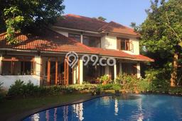 Rumah Elit Modern Tanpa Renovasi di Kemang Jakarta Selatan Rumah Elit Modern Tanpa Renovasi di Kemang Jakarta Selatan