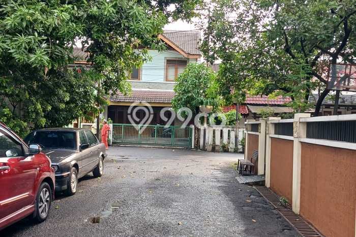 Tanah Strategis Dijual di Kebayoran Lama Jakarta Selatan 213m2 Tanah Strategis Dijual di Kebayoran Lama Jakarta Selatan 213m2
