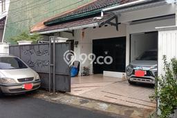 Siap Huni Hunian Elit 7 Kamar di Tebet Dekat ke Mana Pun Siap Huni Hunian Elit 7 Kamar di Tebet Dekat ke Mana Pun