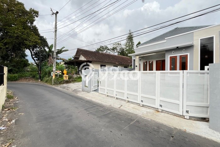 Dijual Rumah Strategis Bagus Punya 3 KT di Mlati Sleman SHM Dijual Rumah Strategis Bagus Punya 3 KT di Mlati Sleman SHM