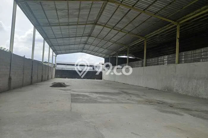 Unit Gudang Paling Strategis di Cengkareng Jakarta Barat dengan LB 600m2 Unit Gudang Paling Strategis di Cengkareng Jakarta Barat dengan LB 600m2
