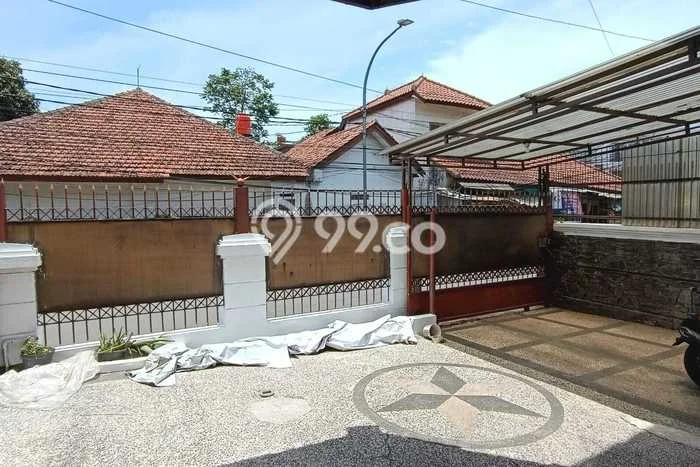 Rumah Strategis Modern Lb 200m2 di Regol, Bandung Rumah Strategis Modern Lb 200m2 di Regol, Bandung