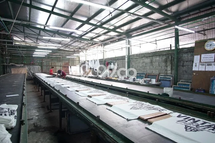 Unit Gudang Dijual di Bandung LT 2525m2 & LB 1000m2 Unit Gudang Dijual di Bandung LT 2525m2 & LB 1000m2