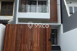 Rumah Luas Asri 3 KT Siap Pakai di Pondok Kelapa Jakarta Timur Rumah Luas Asri 3 KT Siap Pakai di Pondok Kelapa Jakarta Timur