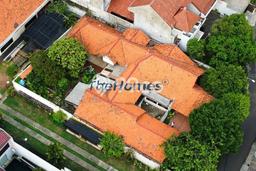 Siap Huni Rumah Mewah 5 Kamar di Pancoran Dekat ke Mana Pun Siap Huni Rumah Mewah 5 Kamar di Pancoran Dekat ke Mana Pun