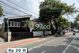 Rumah di Tebet, Jakarta Selatan, Luas 424m² Bangunan 300m² Rumah di Tebet, Jakarta Selatan, Luas 424m² Bangunan 300m²