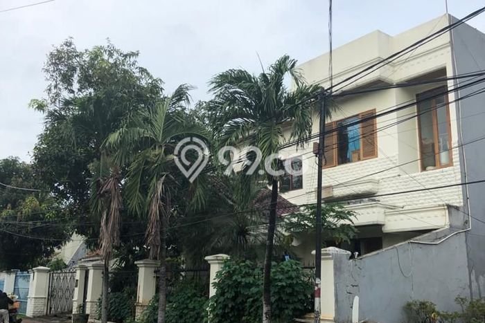 Siap Huni Rumah Mewah 11 Kamar di Menteng Dekat ke Mana Saja Siap Huni Rumah Mewah 11 Kamar di Menteng Dekat ke Mana Saja