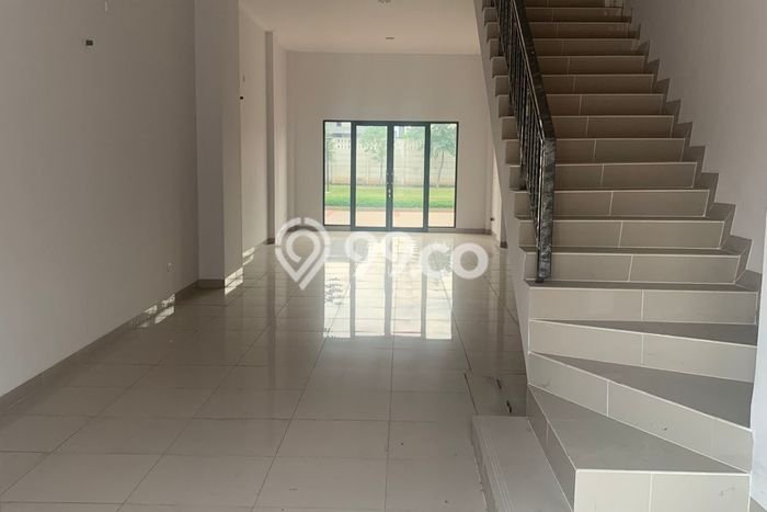 Disewakan Ruko komersial di Kelapa Gading luas bangunan 324m2 Disewakan Ruko komersial di Kelapa Gading luas bangunan 324m2