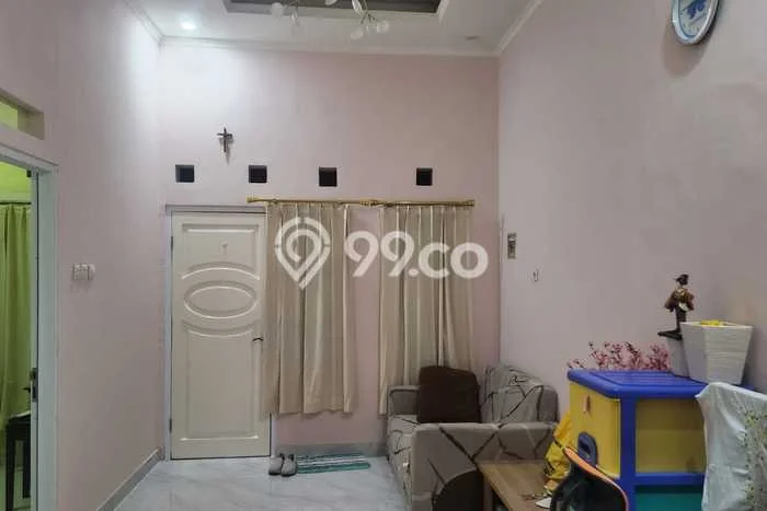 Lokasi strategis! Rumah siap pakai disewakan di Cakung LB 72m2 Lokasi strategis! Rumah siap pakai disewakan di Cakung LB 72m2