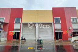 LOKASI STRATEGIS! Gudang di Cakung, Luas 152m², Kawasan Ramai, Ready Bisnis LOKASI STRATEGIS! Gudang di Cakung, Luas 152m², Kawasan Ramai, Ready Bisnis