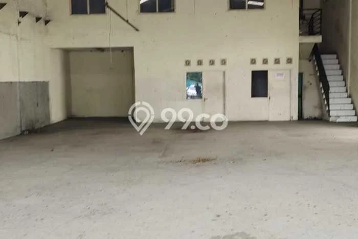 Untuk Disewa Gudang di Cikarang Barat Bekasi LT 800m2, LB 600m2 Untuk Disewa Gudang di Cikarang Barat Bekasi LT 800m2, LB 600m2