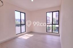 RARE UNIT! Rumah kawasan Cakung, 3 KM, View Kota, Luas 168m² LB 147m² RARE UNIT! Rumah kawasan Cakung, 3 KM, View Kota, Luas 168m² LB 147m²