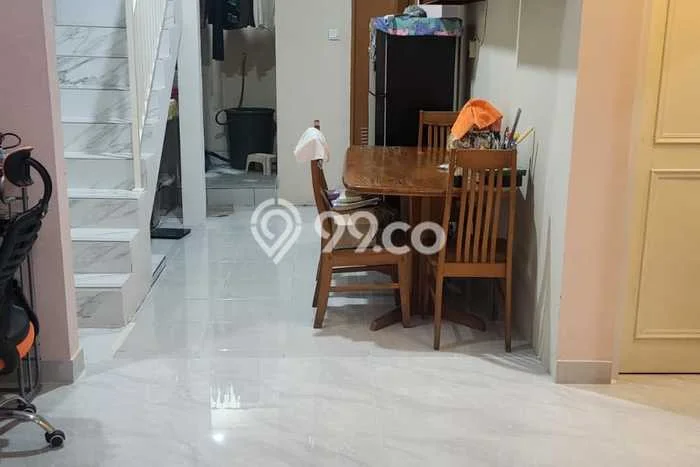 Lokasi strategis! Rumah siap pakai disewakan di Cakung LB 72m2 Lokasi strategis! Rumah siap pakai disewakan di Cakung LB 72m2