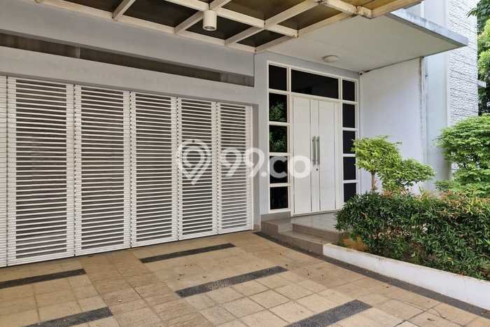 Hunian Mewah LB 313m2 Siap Huni Desain Elegan di Sukapura, Bekasi Hunian Mewah LB 313m2 Siap Huni Desain Elegan di Sukapura, Bekasi