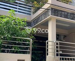 Hunian Cantik Minimalis Lb 150m2 di Kelapa Gading, Jakarta Utara Hunian Cantik Minimalis Lb 150m2 di Kelapa Gading, Jakarta Utara