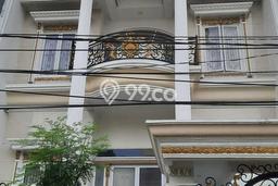 Siap Huni Hunian Elit 4 Kamar di Kelapa Gading Dekat ke Mana Pun Siap Huni Hunian Elit 4 Kamar di Kelapa Gading Dekat ke Mana Pun