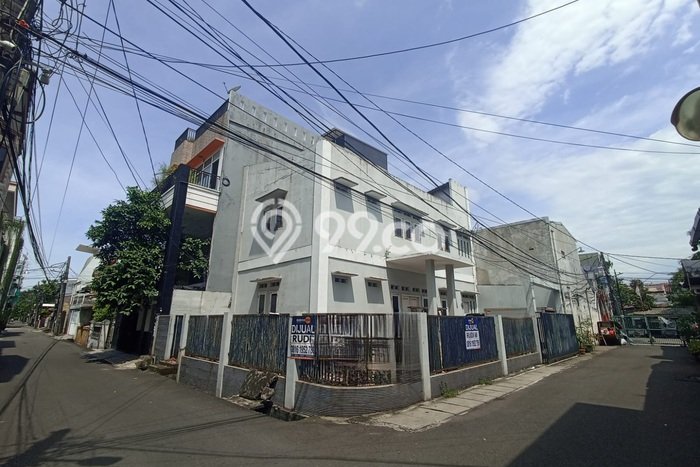 Siap Huni Hunian Elit 4 Kamar di Kelapa Gading Dekat ke Mana Saja Siap Huni Hunian Elit 4 Kamar di Kelapa Gading Dekat ke Mana Saja