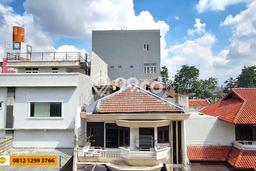 Hunian Mewah Dijual LT 162m2 di Kelapa Gading, Jakarta Utara Hunian Mewah Dijual LT 162m2 di Kelapa Gading, Jakarta Utara