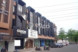 Disewakan Ruko di Kawasan Ramai Alam Sutera Luas 215m2 Disewakan Ruko di Kawasan Ramai Alam Sutera Luas 215m2