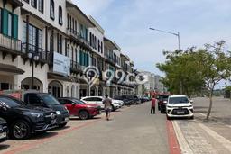 LOKASI PREMIUM! Ruko Area Bisnis Kawasan Pantai Indah Kapuk 2, Luas 270m2m², Siap Operasional LOKASI PREMIUM! Ruko Area Bisnis Kawasan Pantai Indah Kapuk 2, Luas 270m2m², Siap Operasional
