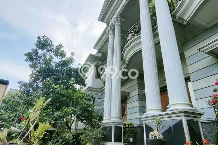 Rumah Elit LB 399m2 Siap Pakai Desain Elegan di Pekayon, Bekasi Rumah Elit LB 399m2 Siap Pakai Desain Elegan di Pekayon, Bekasi
