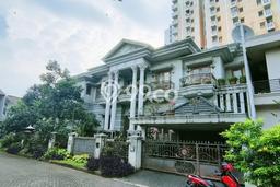 Rumah Elit LB 399m2 Siap Pakai Desain Elegan di Pekayon, Bekasi Rumah Elit LB 399m2 Siap Pakai Desain Elegan di Pekayon, Bekasi