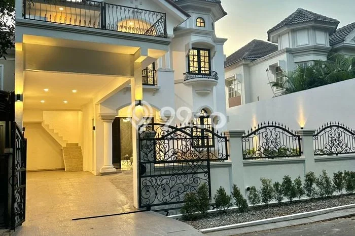 Rumah Strategis Minimalis Lb 180m2 di Cikarang Pusat, Bekasi Rumah Strategis Minimalis Lb 180m2 di Cikarang Pusat, Bekasi