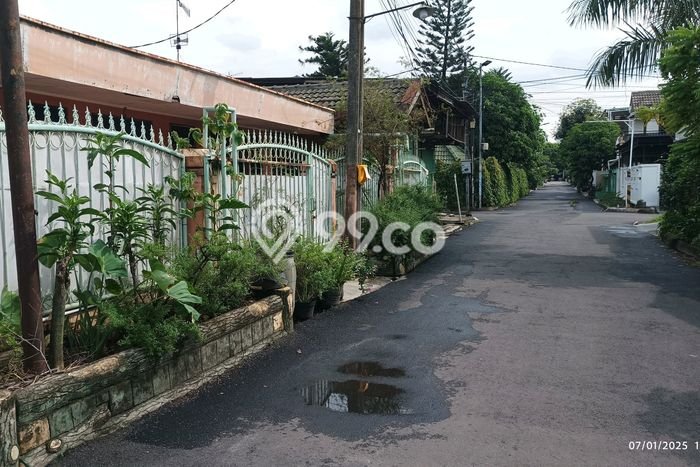 Rumah Strategis Modern Lb 200m2 di Medan Satria, Bekasi Rumah Strategis Modern Lb 200m2 di Medan Satria, Bekasi