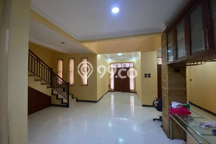 Hunian Nyaman Asri 4 KT Siap Huni di Pondok Bambu Jakarta Timur Hunian Nyaman Asri 4 KT Siap Huni di Pondok Bambu Jakarta Timur
