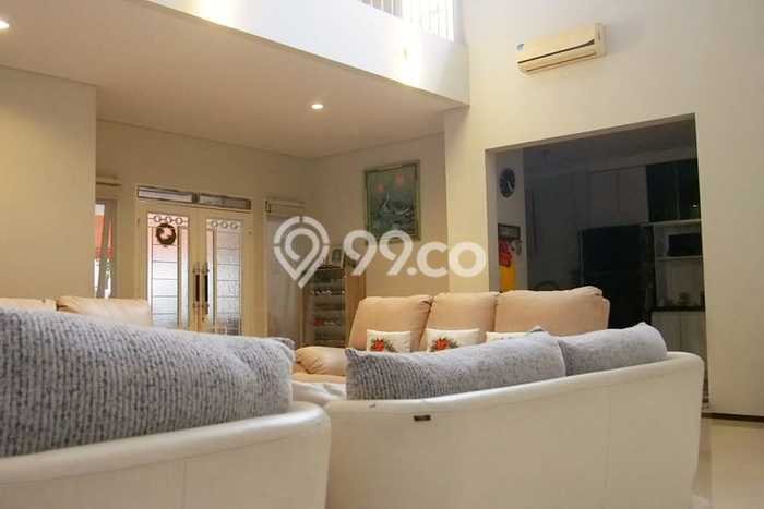 Dijual Rumah Mewah Elegan Dengan View Eksklusif di Pondok Bambu, Jakarta Timur Dijual Rumah Mewah Elegan Dengan View Eksklusif di Pondok Bambu, Jakarta Timur