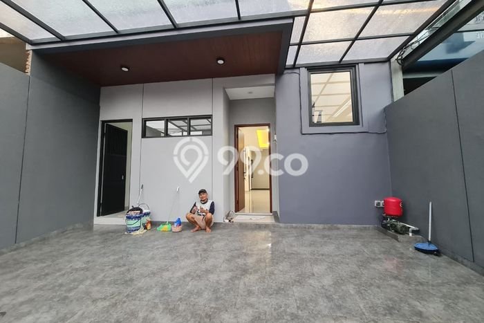 Rumah Elit Modern Siap Huni di Kedoya Baru Jakarta Barat Rumah Elit Modern Siap Huni di Kedoya Baru Jakarta Barat