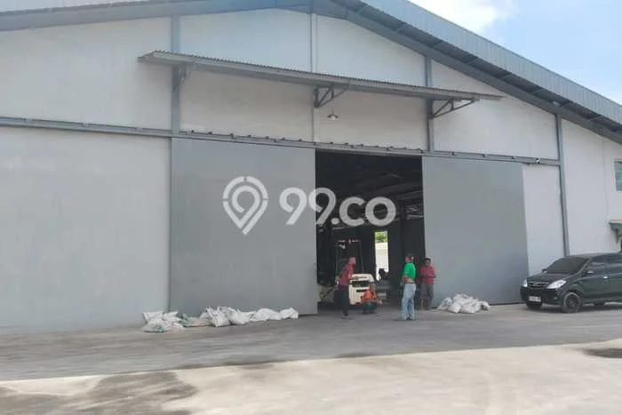 Gudang Disewa di Jakarta Utara dengan LB 1280m2 Area Komersial Ramai Gudang Disewa di Jakarta Utara dengan LB 1280m2 Area Komersial Ramai