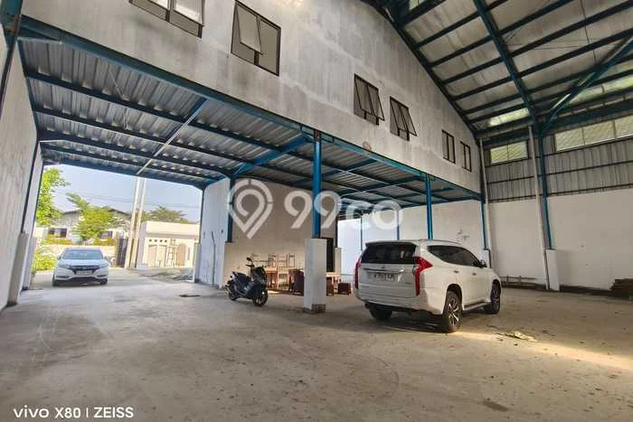 Disewakan Gudang di , Luas 1300m2m², Lokasi Premium, Siap Pakai Disewakan Gudang di , Luas 1300m2m², Lokasi Premium, Siap Pakai