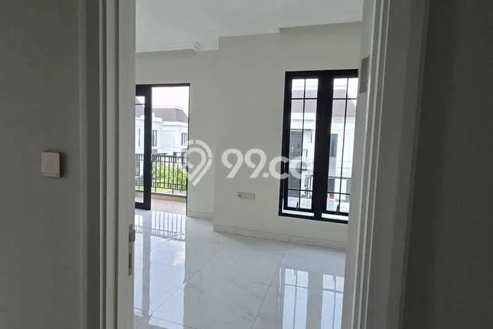Jarang Ada! Rumah Kontrakan 5 Kamar Bagus Siap Huni Summarecon Crown Gading Jarang Ada! Rumah Kontrakan 5 Kamar Bagus Siap Huni Summarecon Crown Gading