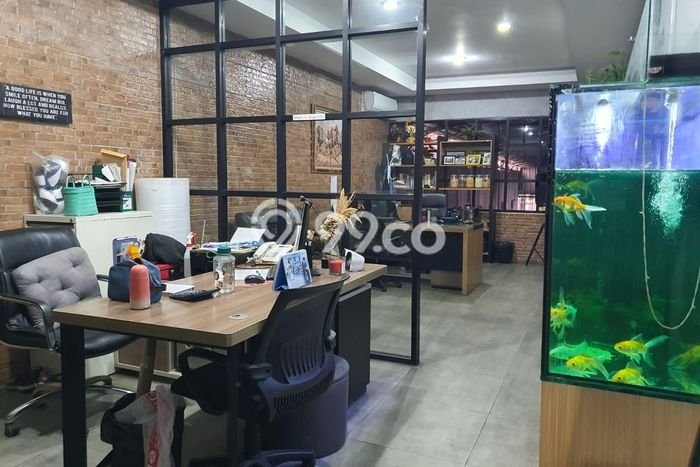 Unit Ruko Disewakan di Penggilingan di Area Ramai & Strategis Unit Ruko Disewakan di Penggilingan di Area Ramai & Strategis