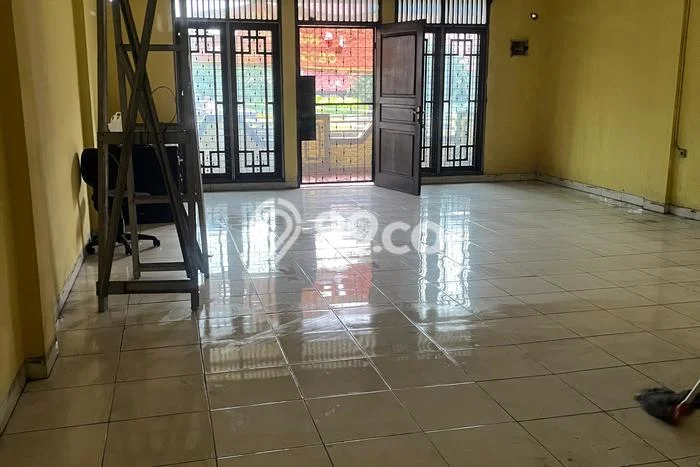 Unit Ruko Dijual di Jakarta Timur LT 114m2 & LB 200m2 Unit Ruko Dijual di Jakarta Timur LT 114m2 & LB 200m2