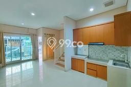 Disewakan! Rumah 3 Kamar Tidur &
3 Kamar Mandi di Bintaro, Tangerang Selatan Disewakan! Rumah 3 Kamar Tidur &
3 Kamar Mandi di Bintaro, Tangerang Selatan