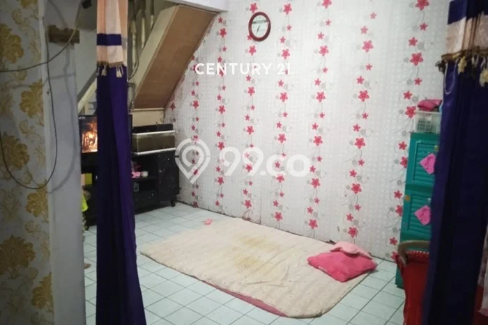 For Sale Rumah 3 Kamar Lokasi Ideal Bagus dan Strategis di Pondok Aren For Sale Rumah 3 Kamar Lokasi Ideal Bagus dan Strategis di Pondok Aren