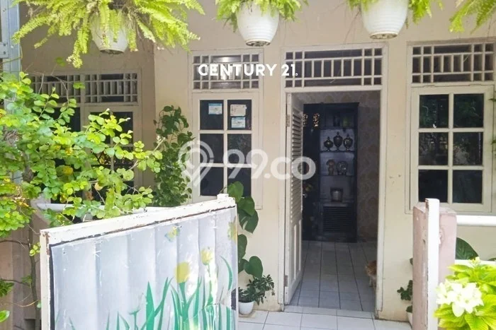 For Sale Rumah 3 Kamar Lokasi Ideal Bagus dan Strategis di Pondok Aren For Sale Rumah 3 Kamar Lokasi Ideal Bagus dan Strategis di Pondok Aren