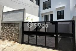 Dijual Cepat Rumah Favorit Siap Huni LB 60m2 di Ciracas, Jakarta Timur Dijual Cepat Rumah Favorit Siap Huni LB 60m2 di Ciracas, Jakarta Timur