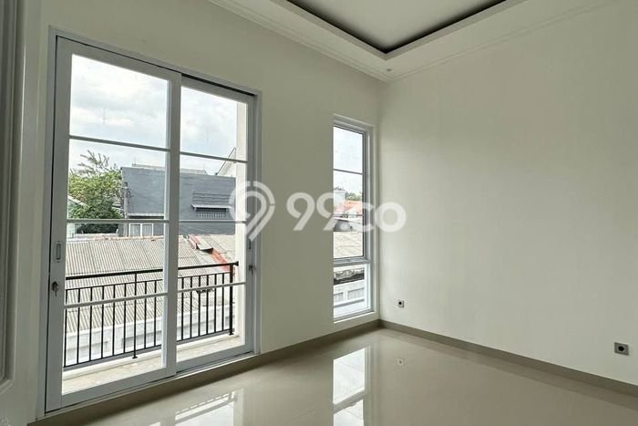 For Sale Hunian Rumah Terawat 3 Kamar di Bambu Apus, Jakarta Timur For Sale Hunian Rumah Terawat 3 Kamar di Bambu Apus, Jakarta Timur