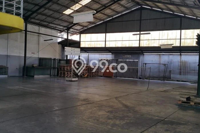 Gudang Disewa di Bandung dengan LB 1400m2 Area Komersial Ramai Gudang Disewa di Bandung dengan LB 1400m2 Area Komersial Ramai