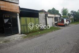 Unit Gudang Dijual di Gresik Gresik Luas Tanah 127m2, Luas Bangunan 100m2 Unit Gudang Dijual di Gresik Gresik Luas Tanah 127m2, Luas Bangunan 100m2