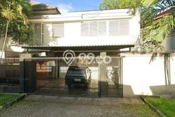 Dijual Rumah 5 Kamar Lokasi Ideal Nyaman dan Strategis di Tenggilis Mejoyo Dijual Rumah 5 Kamar Lokasi Ideal Nyaman dan Strategis di Tenggilis Mejoyo