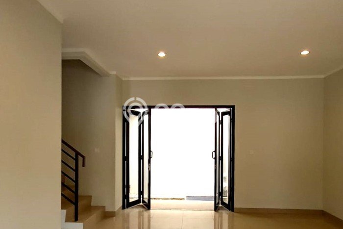 Rumah Sewa Bekasi LT 104m2 LB 120m2 Kawasan Summarecon Crown Gading Rumah Sewa Bekasi LT 104m2 LB 120m2 Kawasan Summarecon Crown Gading
