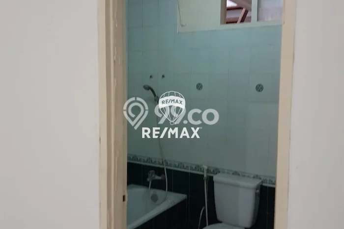 GOOD DEAL! Rumah area Sambikerep, 3 KT, Ready, Luas 150m2m² Bangunan 160m2m² GOOD DEAL! Rumah area Sambikerep, 3 KT, Ready, Luas 150m2m² Bangunan 160m2m²