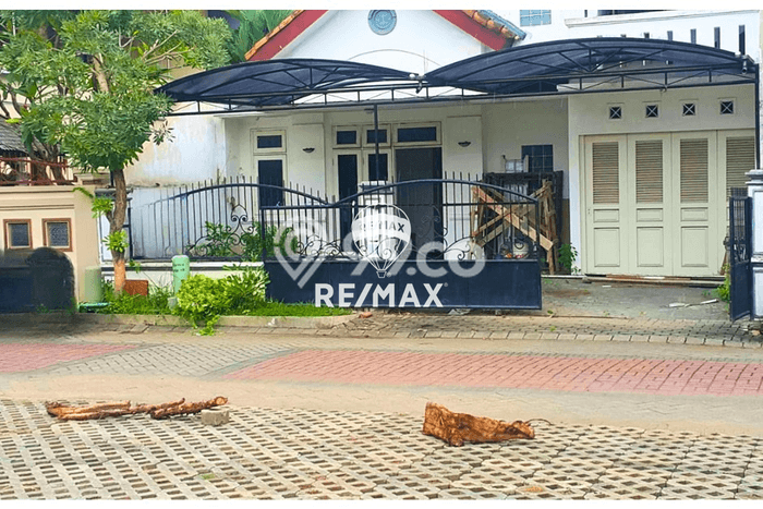 GOOD DEAL! Rumah area Sambikerep, 3 KT, Ready, Luas 150m2m² Bangunan 160m2m² GOOD DEAL! Rumah area Sambikerep, 3 KT, Ready, Luas 150m2m² Bangunan 160m2m²
